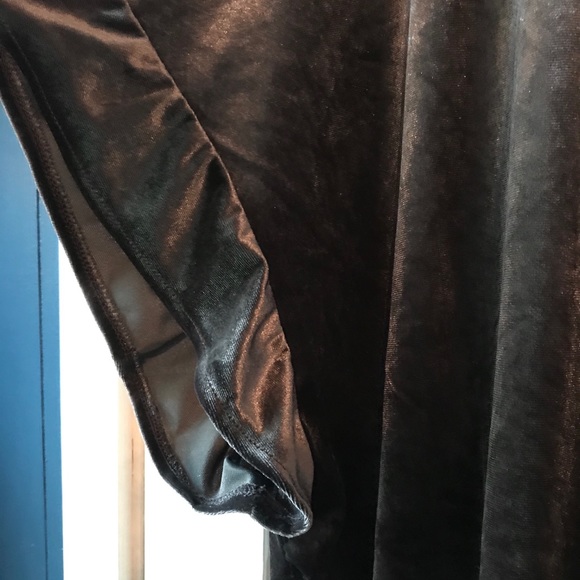 Velvet Ruffle Top - Picture 5 of 5